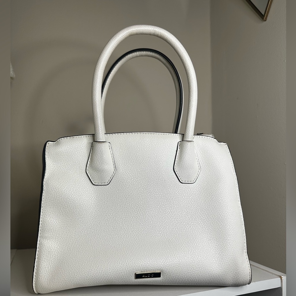 Aldo handbag with adjustable strap